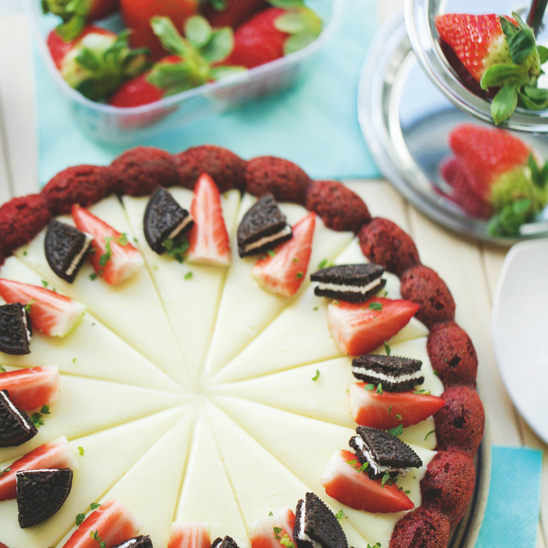 Red Velvet Oreo Cake
